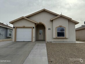 Building Photo - 4072 Tierra Venado Dr