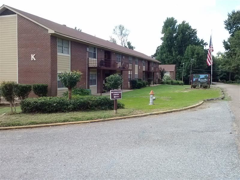 201 Berryman Rd Unit 94, Vicksburg, MS 39180 Room for Rent in