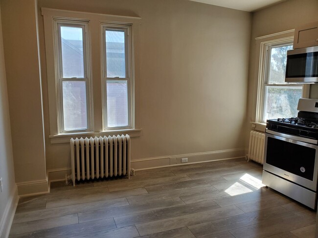 Building Photo - 448 W Orange St
