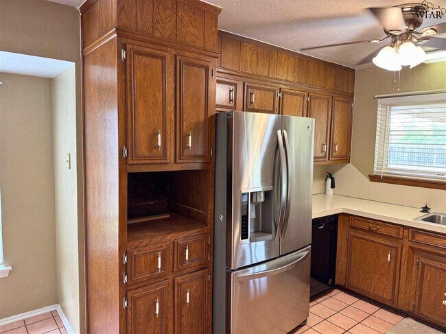 Foto del edificio - 4614 Trailwood Dr