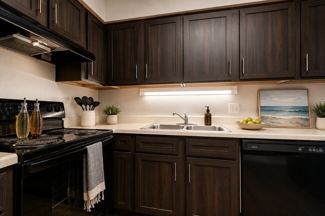 Building Photo - River Park Tower Apartment Homes