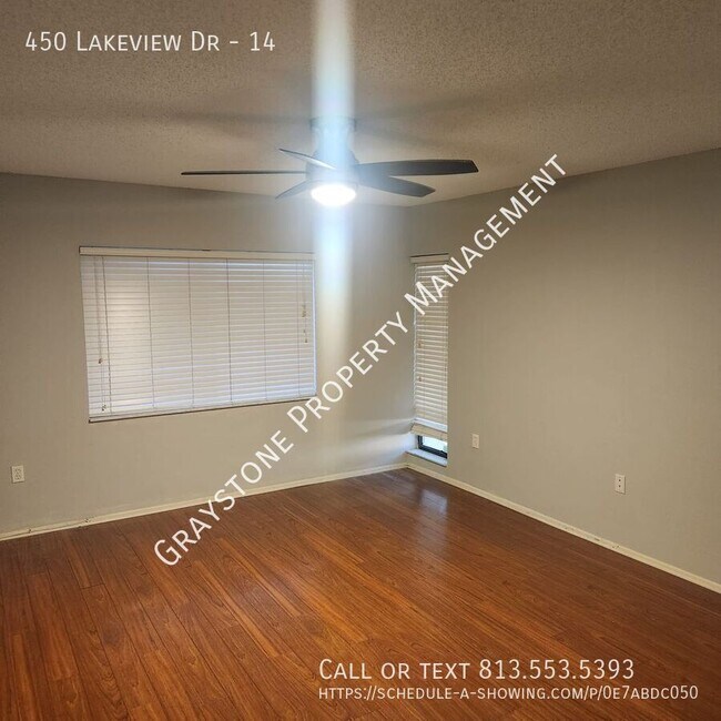 Foto del edificio - 450 Lakeview Dr