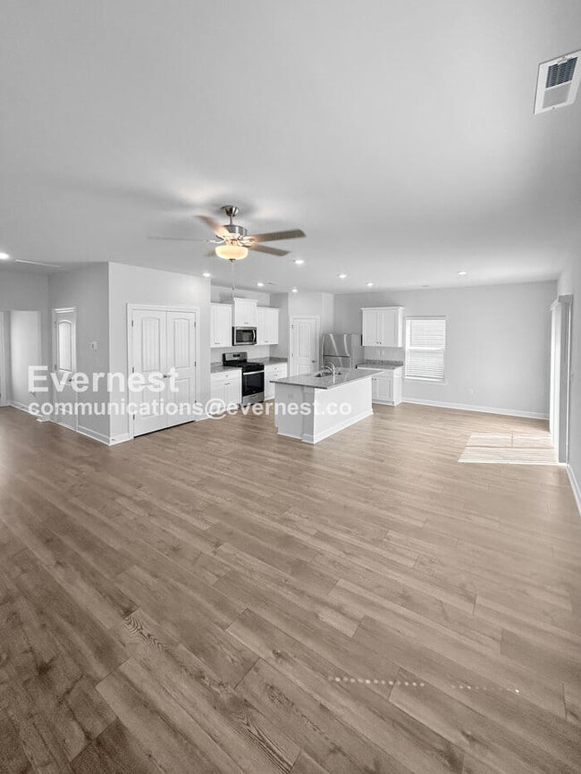 Foto del edificio - 2312 Valverde Wy