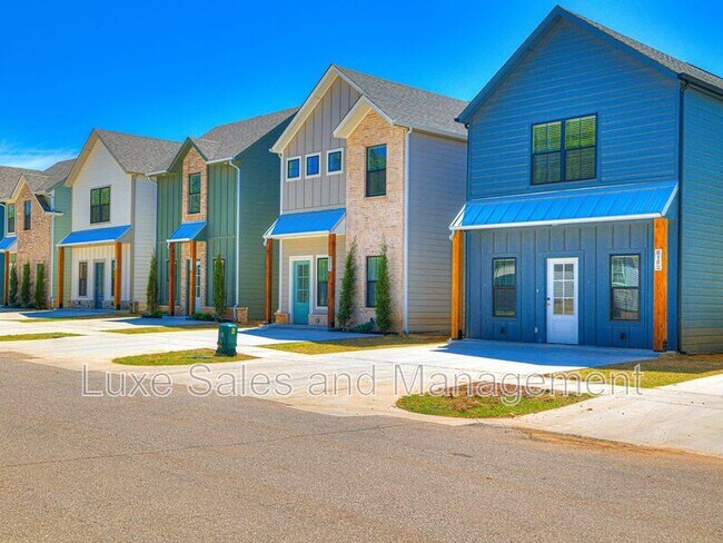 Foto del edificio - 616 W 2nd St