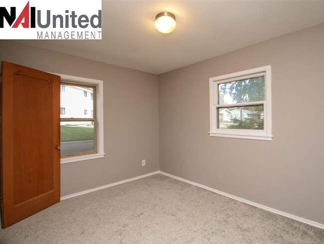 Foto del edificio - Three bedroom, one bathroom home for rent