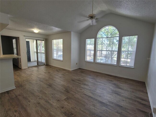 Foto del edificio - 1021 S Hiawassee Rd