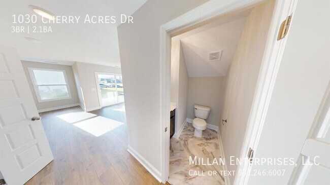 Building Photo - 1030 Cherry Acres Dr