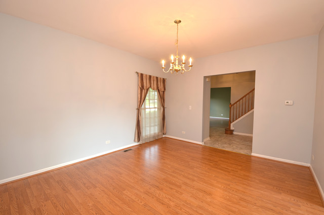 Building Photo - 490 Flora Dr