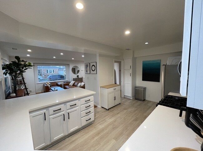 Foto del edificio - 5506 W 123rd St