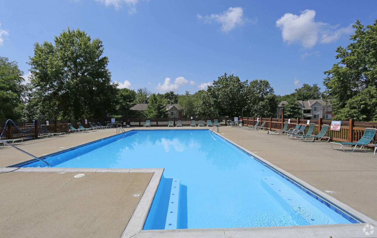 The Crossings of Oakbrook Apartments in Burlington, KY