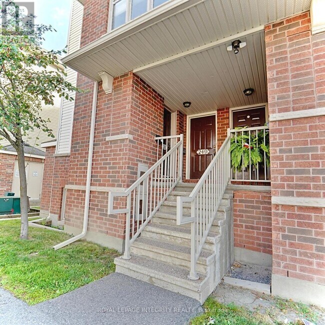 Building Photo - 251 Keltie Private