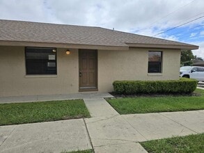Building Photo - 3932 Spoonbill Ct