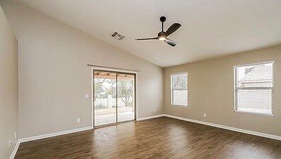 Foto del edificio - 1610 E Desert Ln
