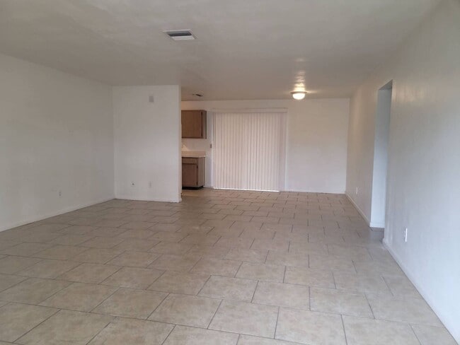 Building Photo - WR-30 Oaks Duplex- FOR SALE