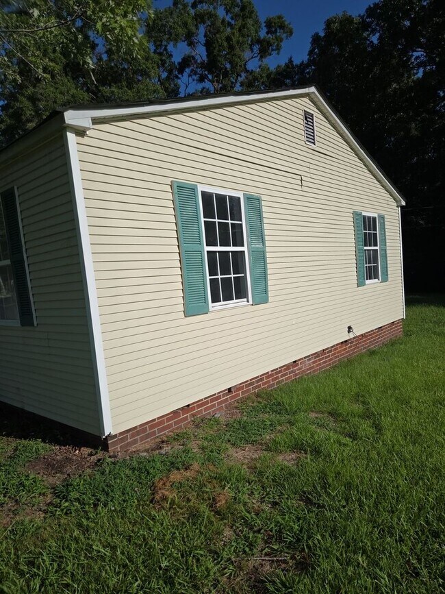 Foto del edificio - 3193 Flat Creek Rd