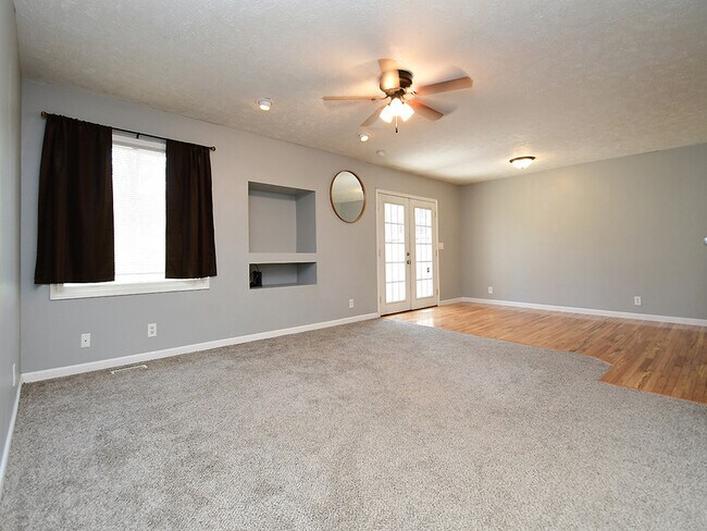 Building Photo - 7918 Arlington Dr