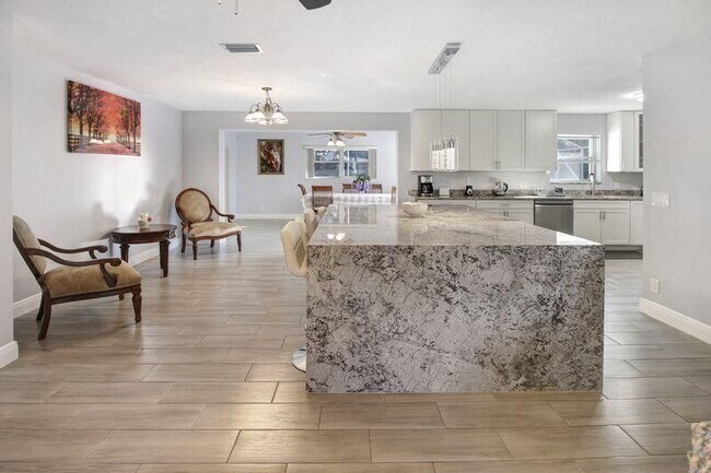 Foto del edificio - 120 Park Ln E
