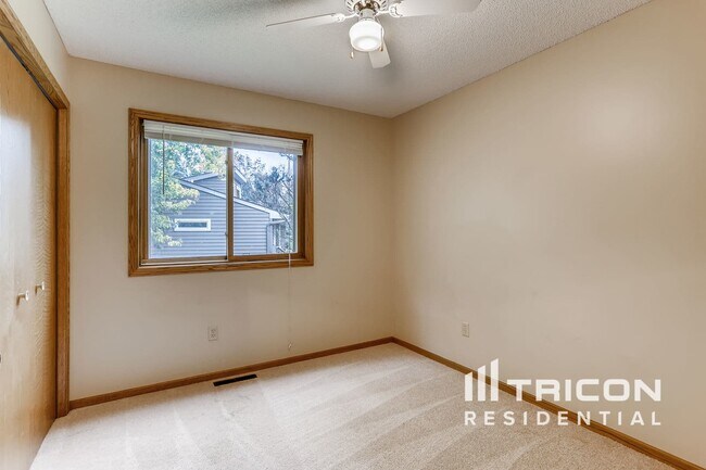 Foto del edificio - 512 Green Ave SE