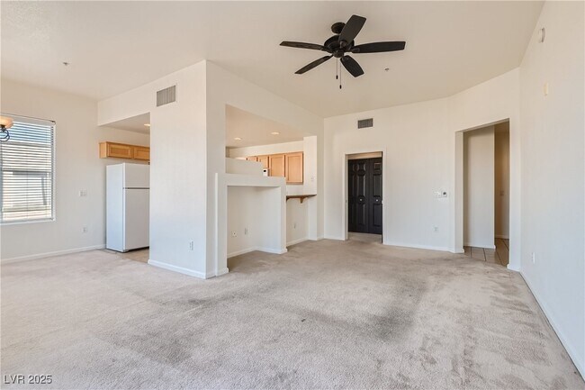 Building Photo - 47 E Agate Ave