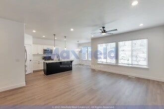 Building Photo - 1451 N Sage Dr