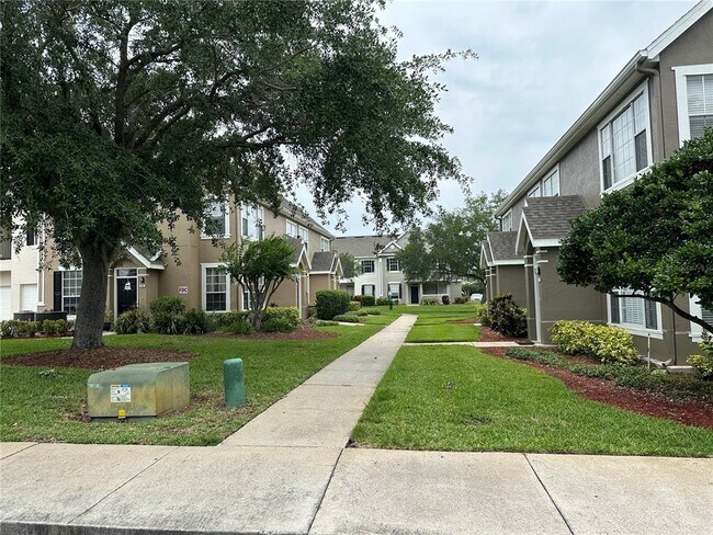 Building Photo - 9165 Lee Vista Blvd