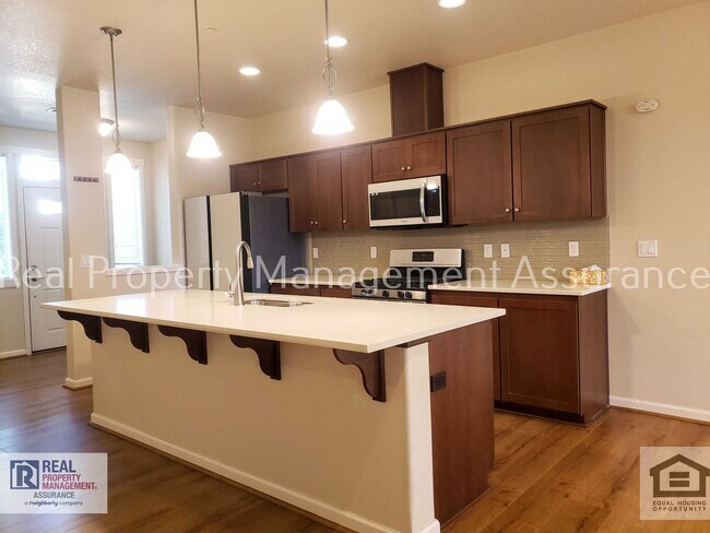 Foto del edificio - 7951 NE Caitlin St