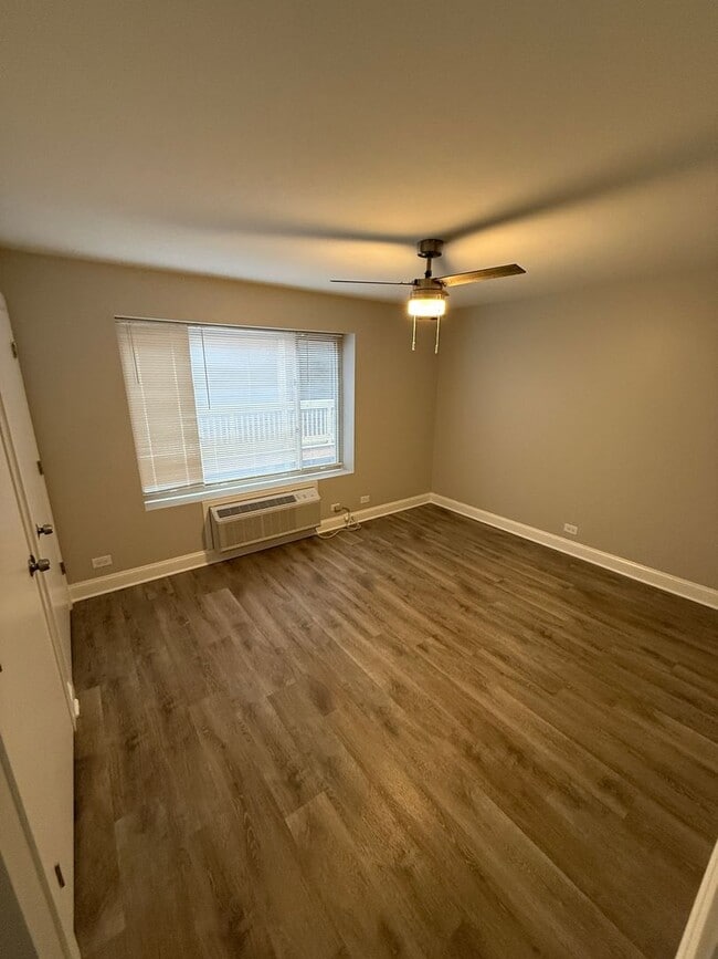 Foto del edificio - 744 W Gordon Terrace