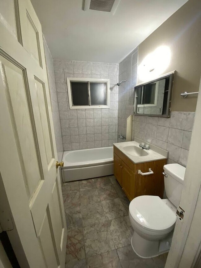 Foto del edificio - 4131-4133 W Kiley Ave. (Duplex)