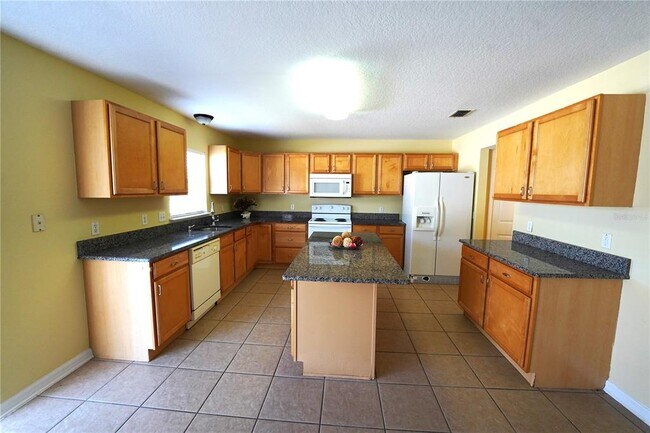 Foto del edificio - 3329 White Blossom Ln