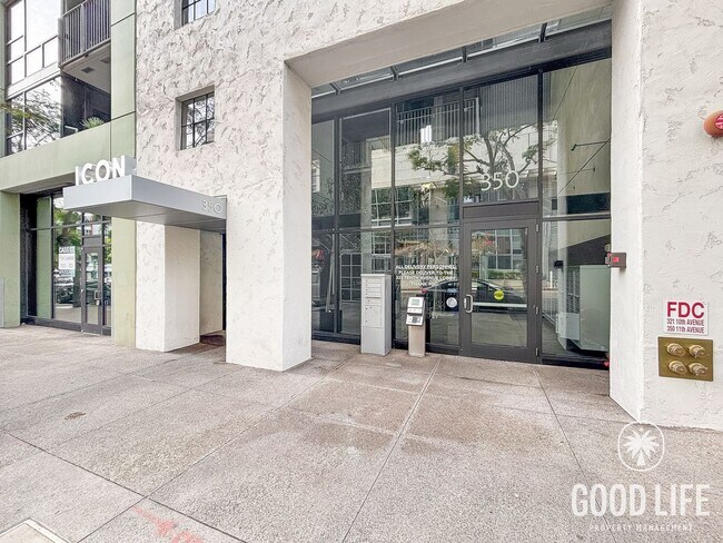 Foto del edificio - Stunning 1B/1BA Condo in East Village W/ A/C, W/D, Rooftop Deck, Padres Stadium Views, Community ...