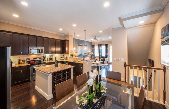 Building Photo - Perry Row