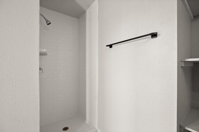 Foto del edificio - 402 Twin Elm Dr