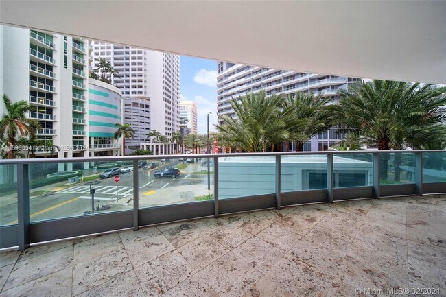 Building Photo - 1331 Brickell Bay Dr