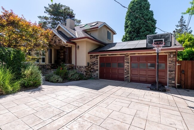 Photo - 596 Pettis Ave (Mountain View, CA) House