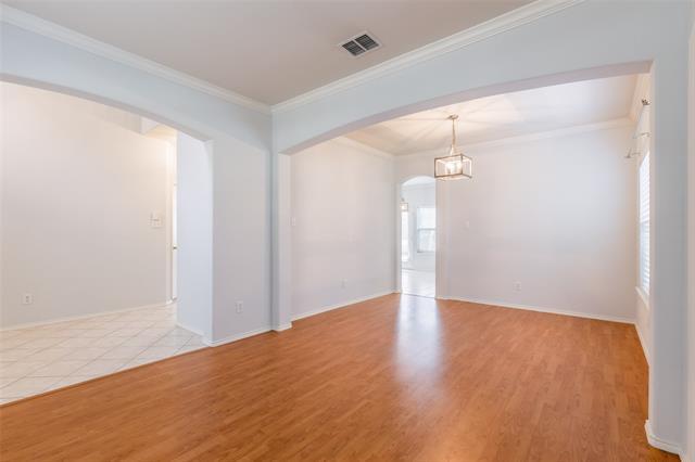 Building Photo - 8417 Robertson Dr