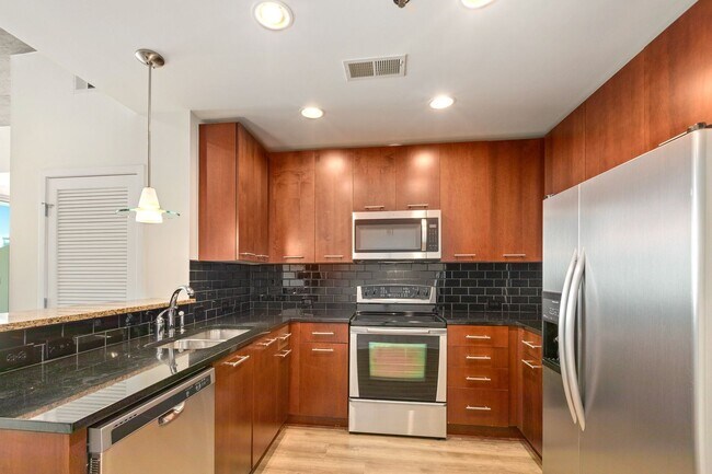 Foto del edificio - 3324 Peachtree Rd NE