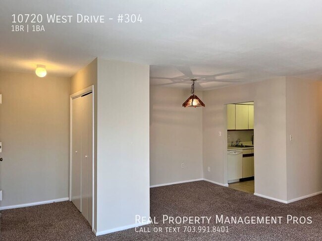 Foto del edificio - Spacious Condo- Great Fairfax City Location!