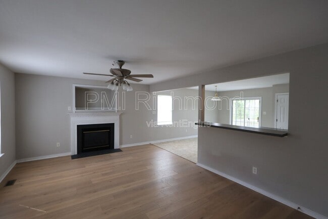 Building Photo - 9824 Willow Glen Ct
