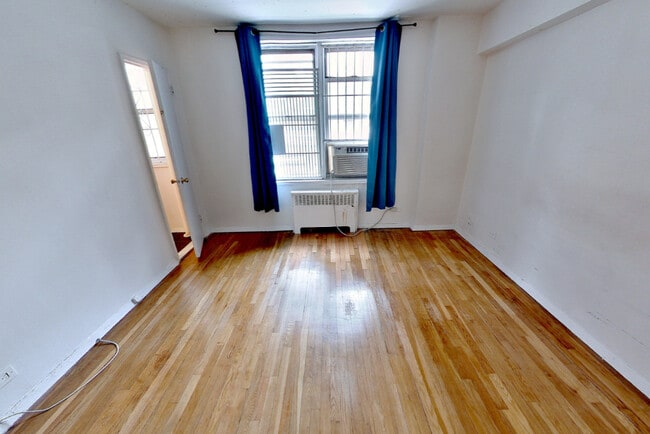 Building Photo - 340 E 58th St