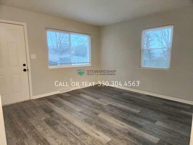 Foto del edificio - 2561 Edwin Ave