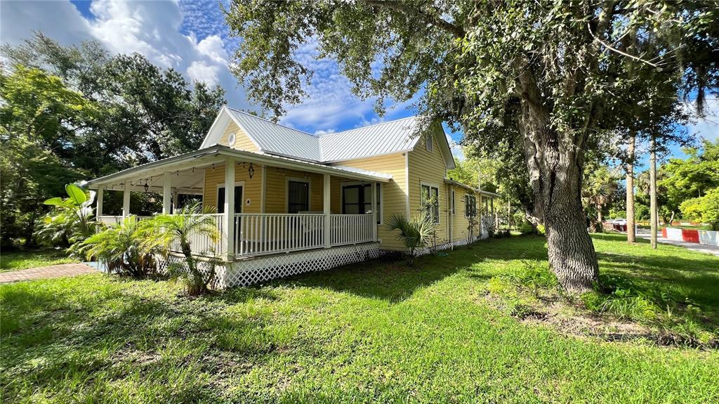 Foto principal - 523 W Oak St