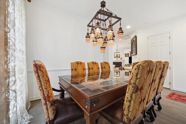 Building Photo - 2842 Briarhurst Park