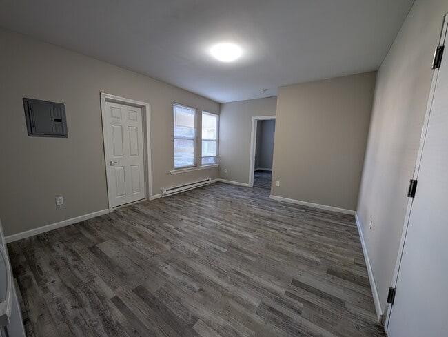 Building Photo - 421 Washington St