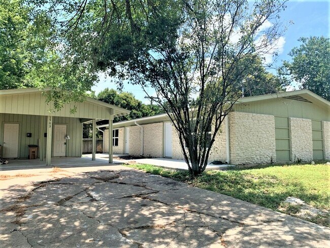 Foto del edificio - 1503 Braes Ridge Dr. B