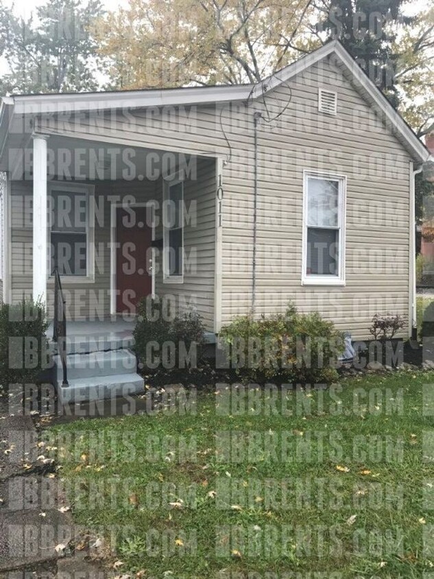 Primary Photo - 1011 Laurel Ave