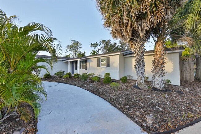 Building Photo - 12870 101st Way N