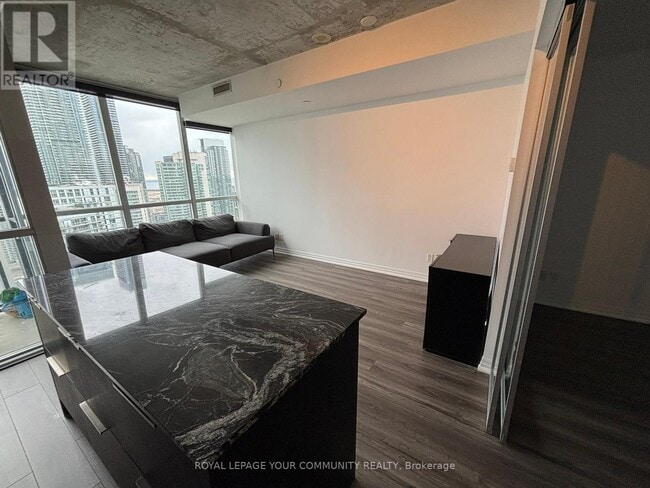 Building Photo - 88-U2788 Blue Jays Way