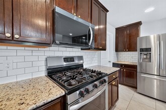 Building Photo - 6919 Kingsford Gable Ct