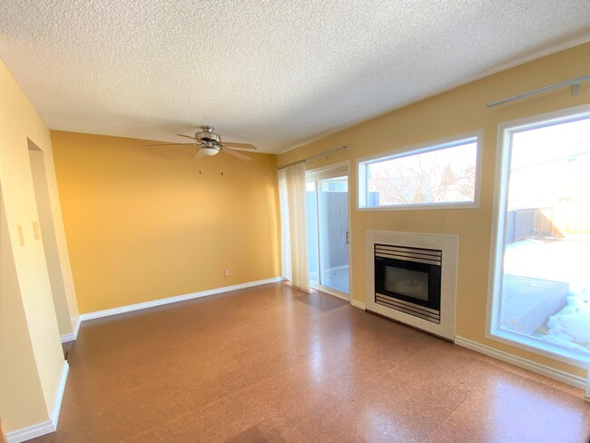 Building Photo - 501-501 Youville Dr E Northwest