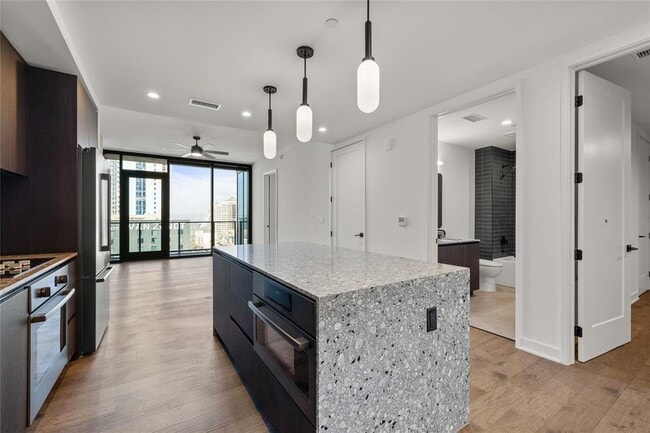 Foto del edificio - 84 East Ave